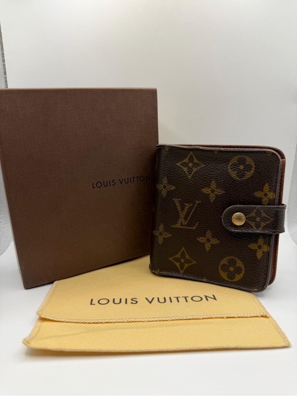 Louis Vuitton Monogram Compact Zippe Zipped Wallet